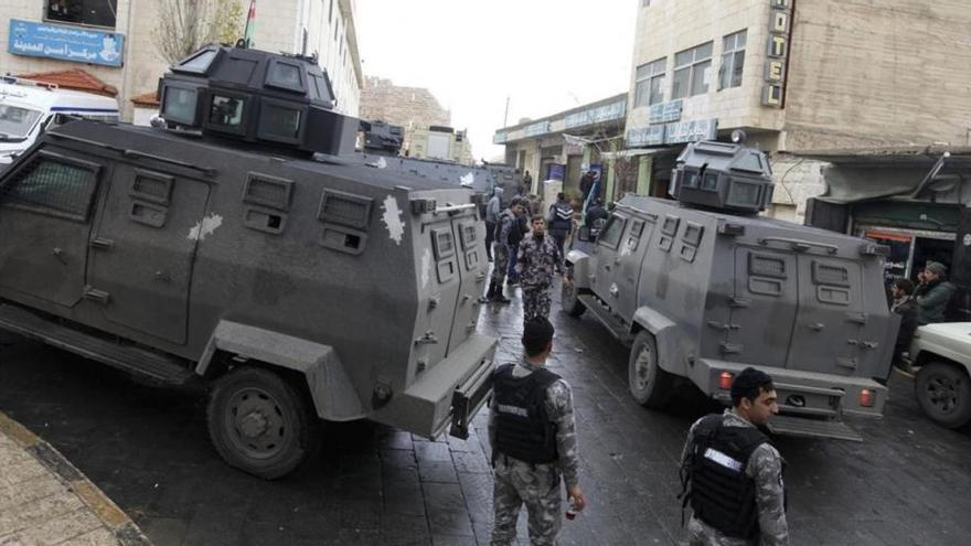 Cuatro policías muertos en un nuevo ataque armado en Jordania