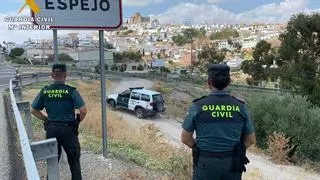 La Guardia Civil detiene a dos personas por el hurto de aceitunas que se dieron a la fuga en Espejo