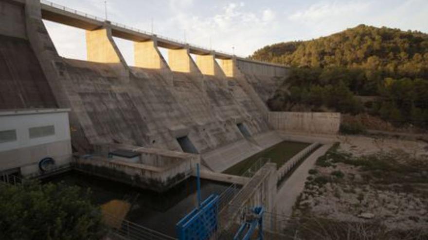 Estudian el efecto de la presa de Algar sobre los acuíferos