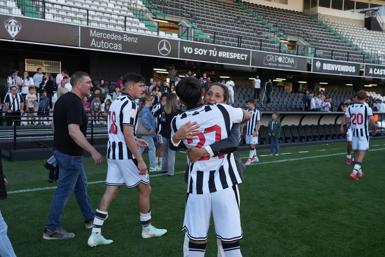 ¡Las mejores imágenes de la celebración del ascenso a Segunda Federación del Castellón B!