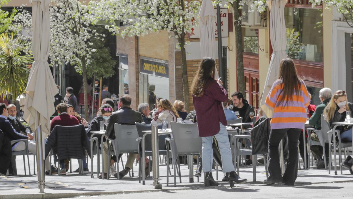 Terraza de un bar de Cáceres.