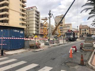 Retiran la estatua del triunfo de San Rafael en Los Boliches