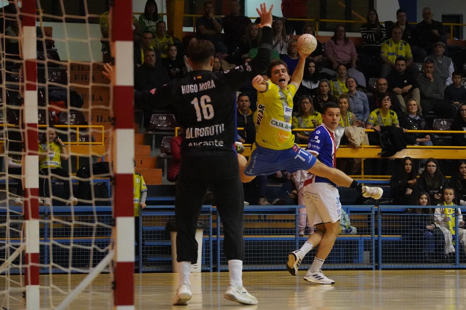 GALERÍAI | Las mejores imágenes del encuentro entre el Balonmano Zamora y el CD Agustinos