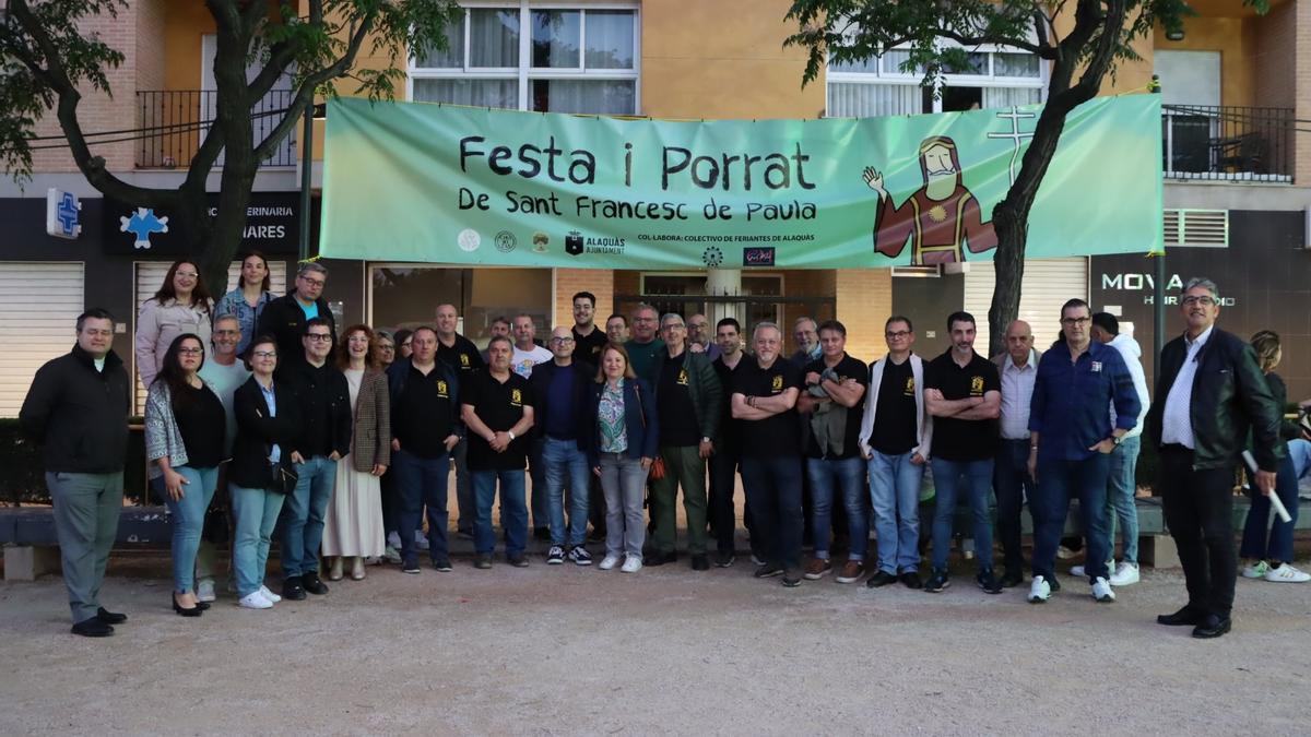 Representantes de la ciudadanía en la Fiesta del Porrat en Alaquàs.