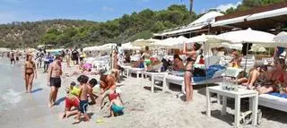 Ibifor pide más hamacas para cubrir la demanda de las playas del Parque Natural