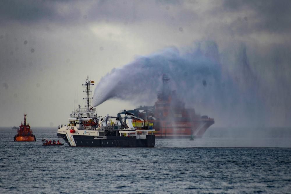 Simulacro anticontaminación en la Ría de Arousa