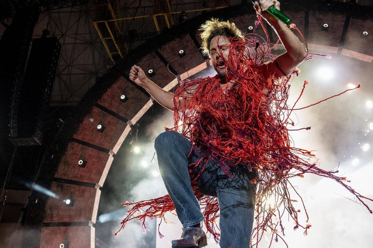 Manuel Carrasco toca en el Palau Sant Jordi dentro de su gira Salvaje