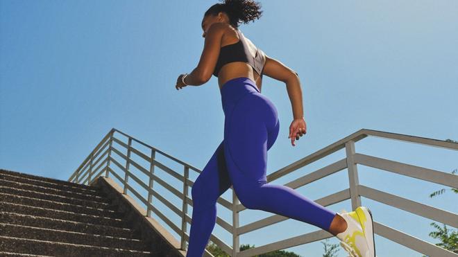 La 'app' Oysho Training cuenta con sesiones de running, fitness y yoga