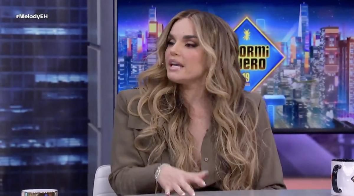 Melody durante la entrevista con Pablo Motos