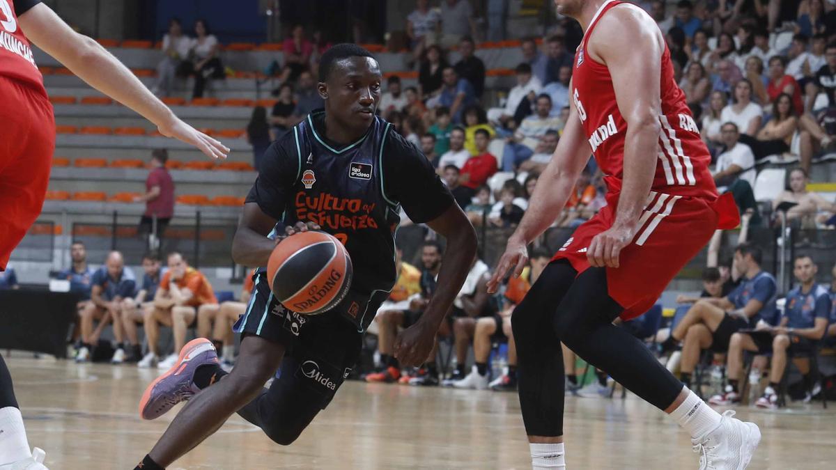 Harper debutó con el Valencia Basket