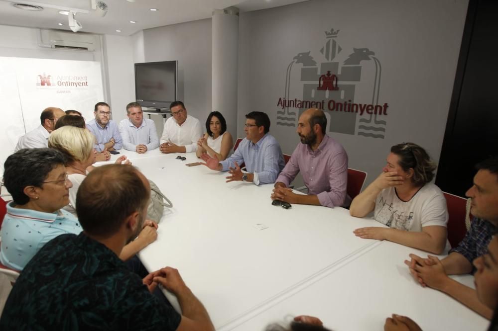 Jorge Rodriguez entra en el Ayuntamiento de Ontinyent tras ser detenido y dejarlo el juez en libertad con cargos.