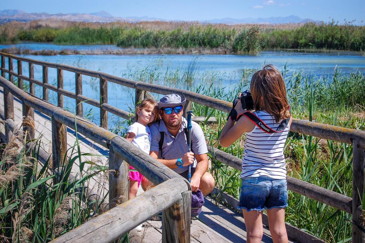 Visita en familia el Parque Natual de El Hondo.