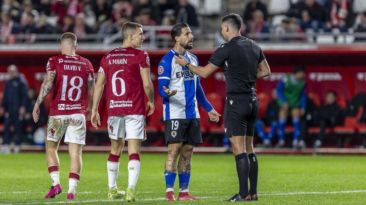 Beto Company analiza al Real Murcia, próximo rival del Hércules