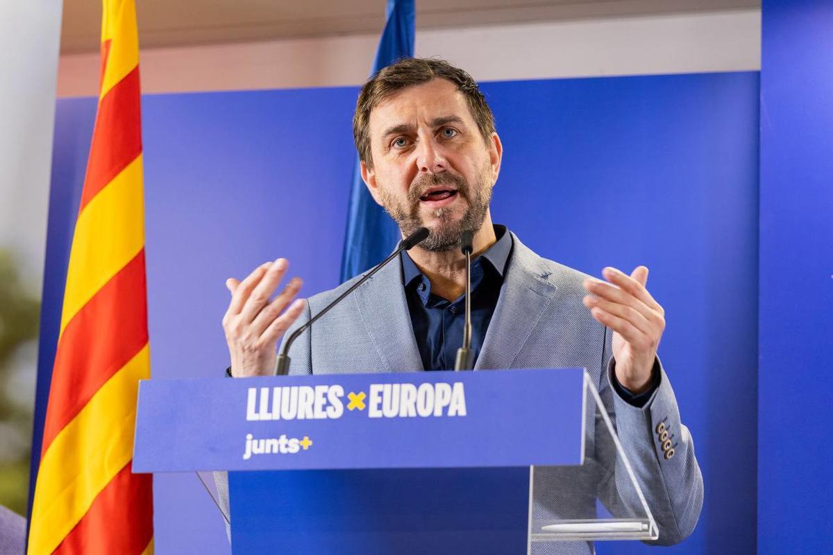 Toni Comín, en rueda de prensa desde Bruselas, en 2024.