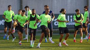 Último entrenamiento del Betis antes del derbi