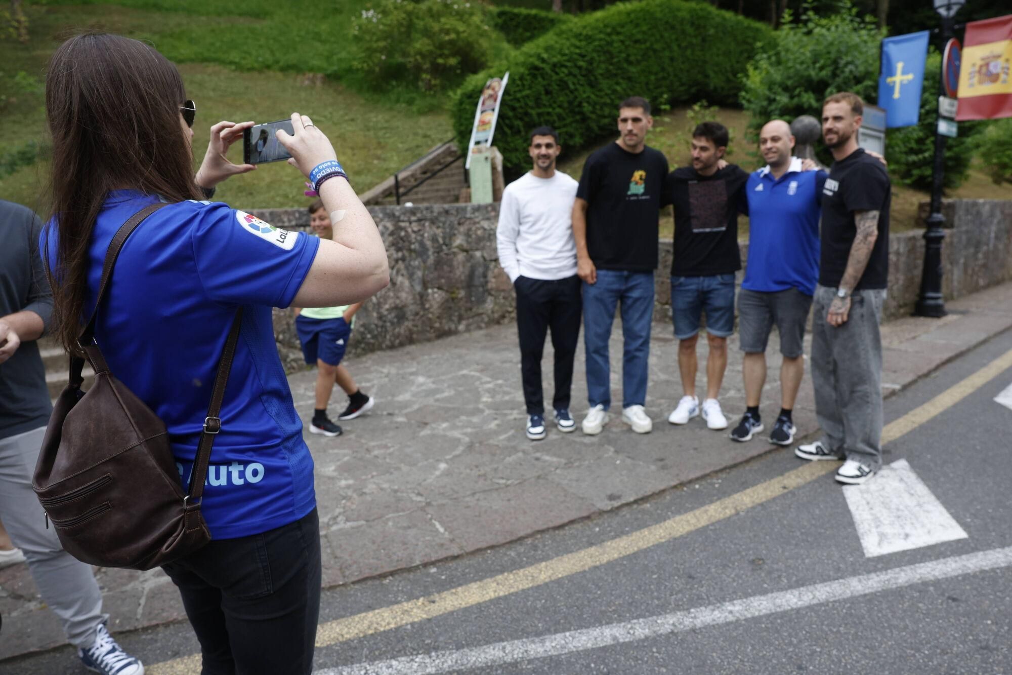 El conjunto carbayón visita a la Virgen de Covadonga