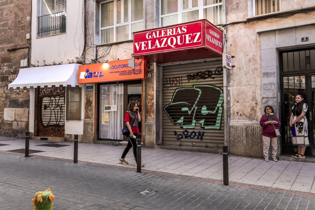 PALMA, REPORTAJE GALERIAS VELAZQUEZ.