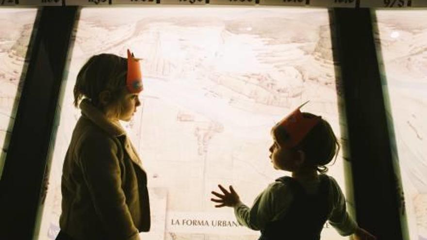 Unes nenes, en una activitat al Museu d&#039;Art de Girona.