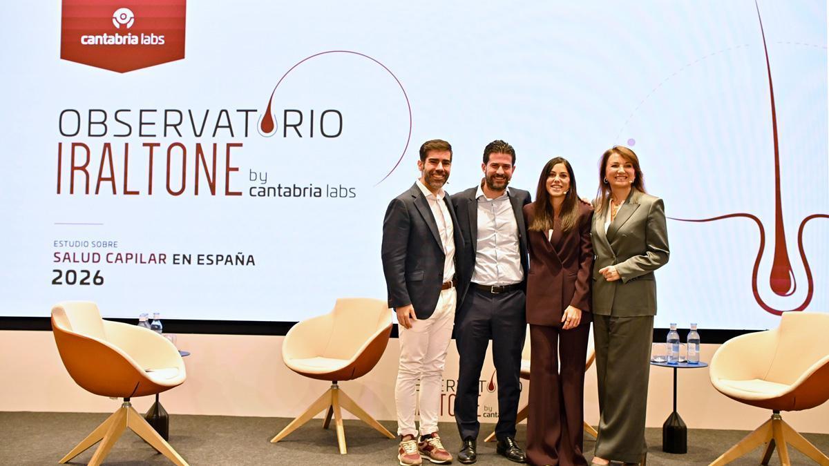 Presentación del primer Observatorio Iraltone sobre Salud Capilar en España. De izquierda a derecha: el Dr. Sergio Vañó, director de la Unidad de Tricología del Hospital Universitario Ramón y Cajal; el Dr. Juan José Andrés Lencina, director de Medical Affairs de Cantabria Labs; la Dra. Claudia Bernárdez, dermatóloga experta en tricología; y Concha Hidalgo, psicóloga especialista en el impacto emocional de la alopecia. Madrid, 2026.