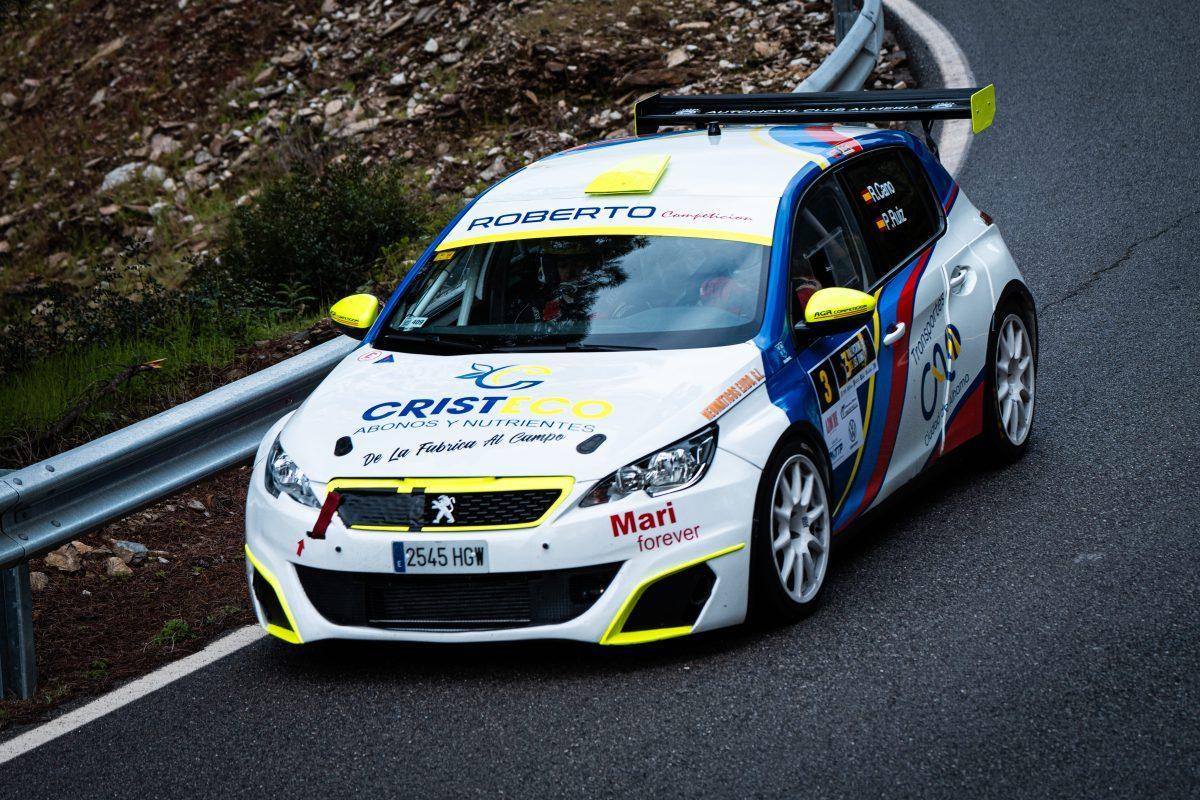 El vehículo de Roberto Cano, durante un tramo del RallyCrono Las Minas.