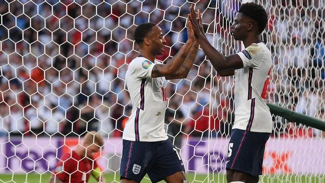 Sterling y Saka fabricaron el 1-1 contra Dinamarca
