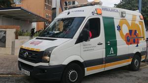 Una ambulancia del 061.