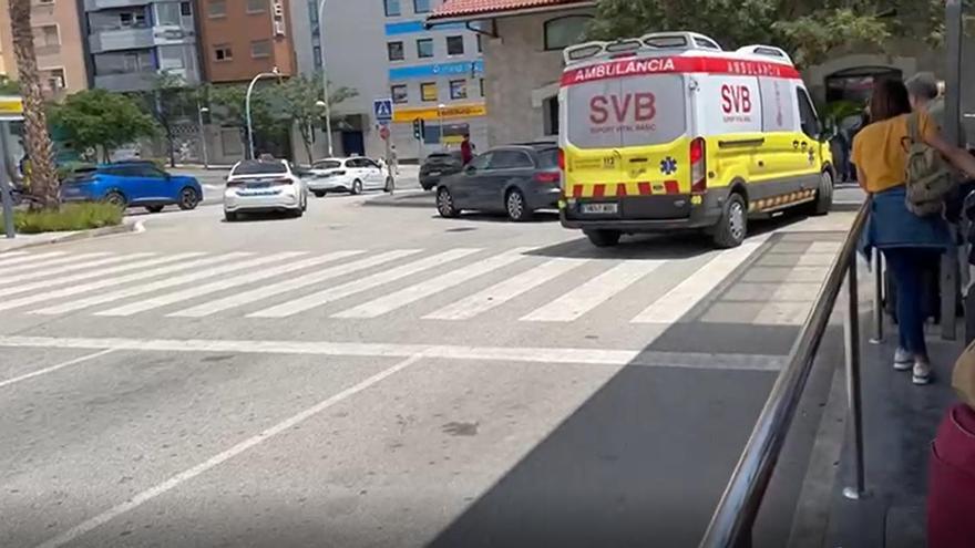 Quejas de los pasajeros del AVE por la falta de taxis en la estación de Alicante