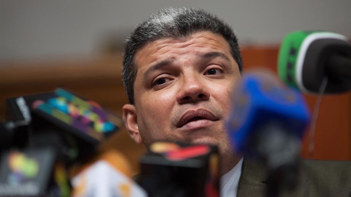 El diputado venezolano Luis Parra, durante una conferencia de prensa el pasado 6 de enero.