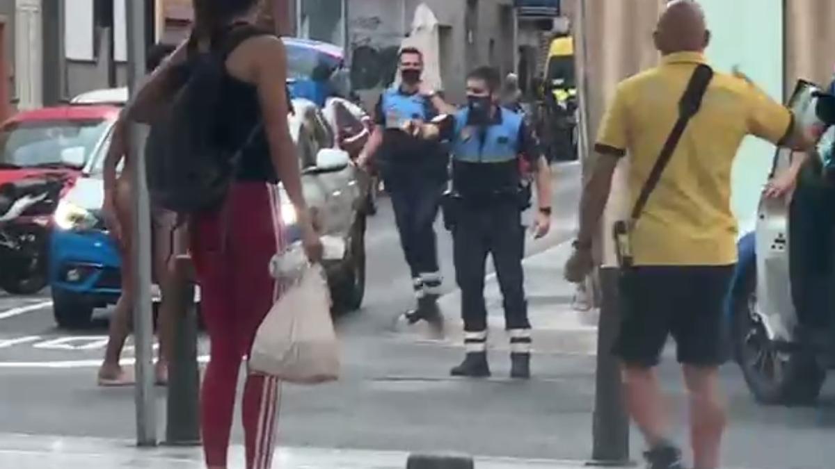 Detenida una mujer que deambulaba sin ropa por Bernardo de la Torre