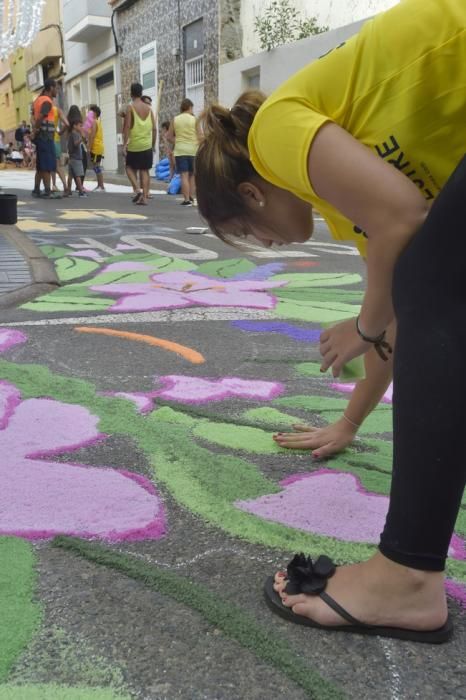 Alfombras por la fiesta de la Vingen del Carmen, ...