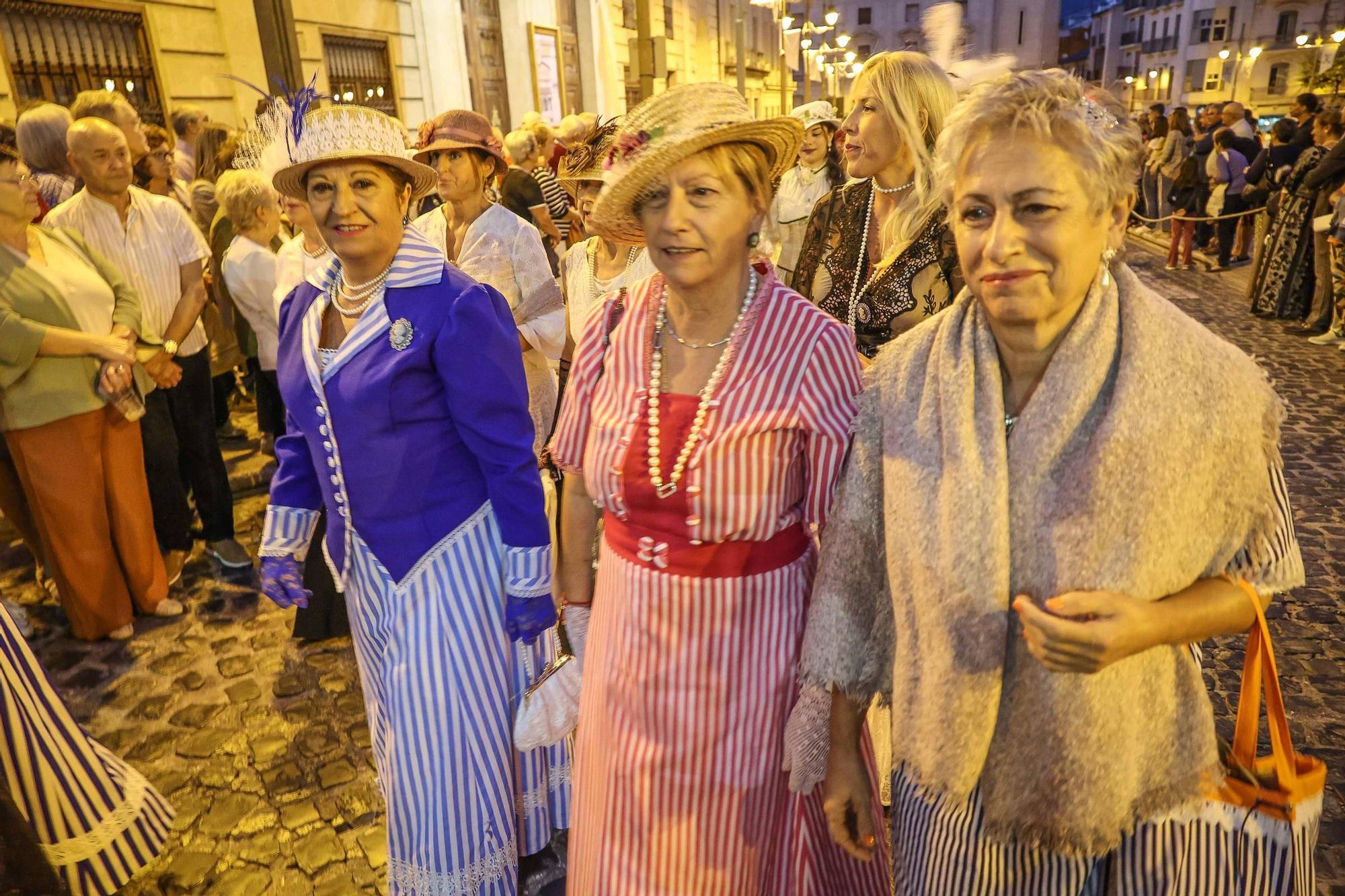 Inicio de la Feria Modernista de Alcoy 2025