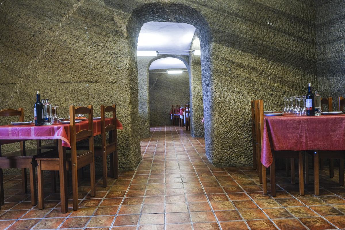 Restaurante Cuevas Bascamao