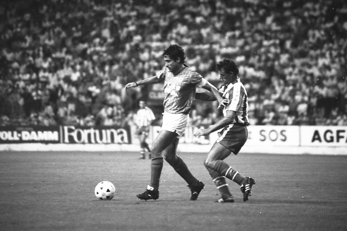 Julià, amb Óscar Celada, durant un derbi entre Oviedo i Sporting