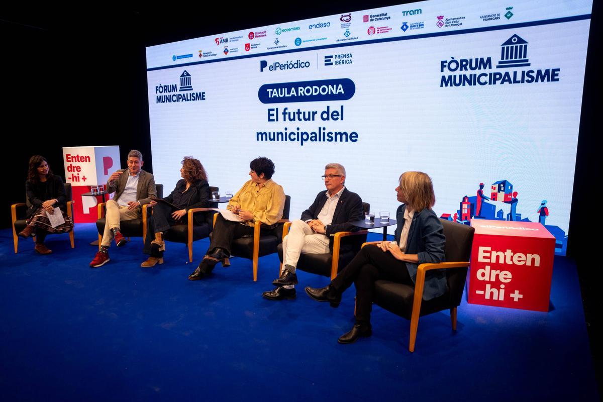 Imatge de la taula rodona ‘El futur del municipalisme’, durant el I Fòrum Municipalisme, organitzat per EL PERIÓDICO i Prensa Ibérica
