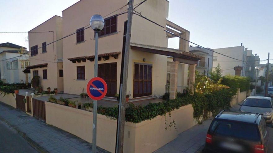 Piden 20 años de cárcel a una mujer por quemar un edificio con tres personas dentro en el Port de Pollença