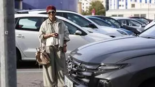 Los vecinos de Luanco, ante la llegada de la zona azul: "En verano puede funcionar, pero en invierno la quitaría"