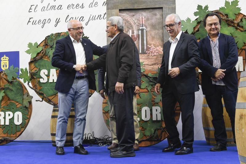 GRAN CANARIA  14-05-2018   LAS PALMAS DE GRAN CANARIA. Descorche de la primera botella de vino de esta temporada. FOTOS: JUAN CASTRO  | 14/05/2018 | Fotógrafo: Juan Carlos Castro