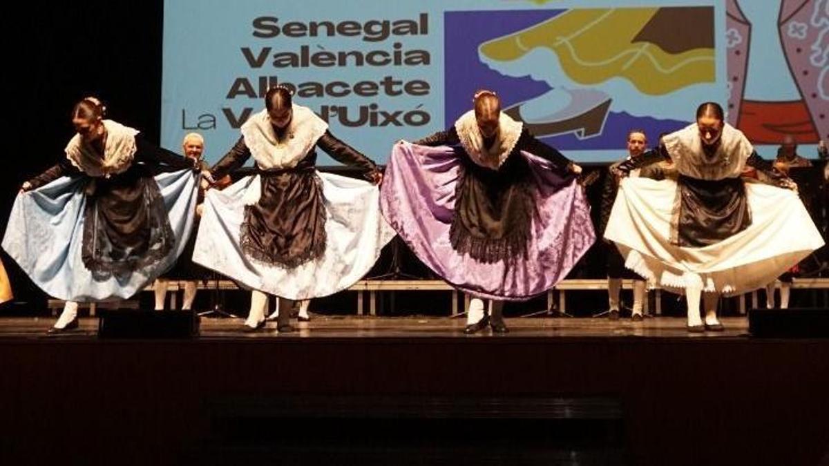 Imagen de archivo del Festival Internacional de Folklore de la Vall d'Uixó 2023