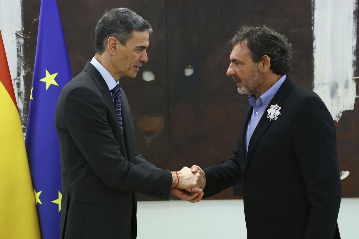 Acto de imposición de la Encomienda de número de la Orden del Mérito Civil al fundador y director de la ONG Open Arms, Òscar Camps.