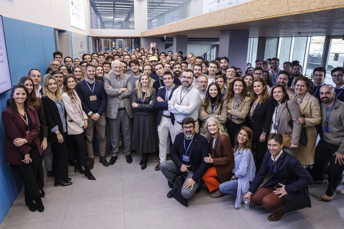 Juan Roig, con emprendedores de Lanzadera.