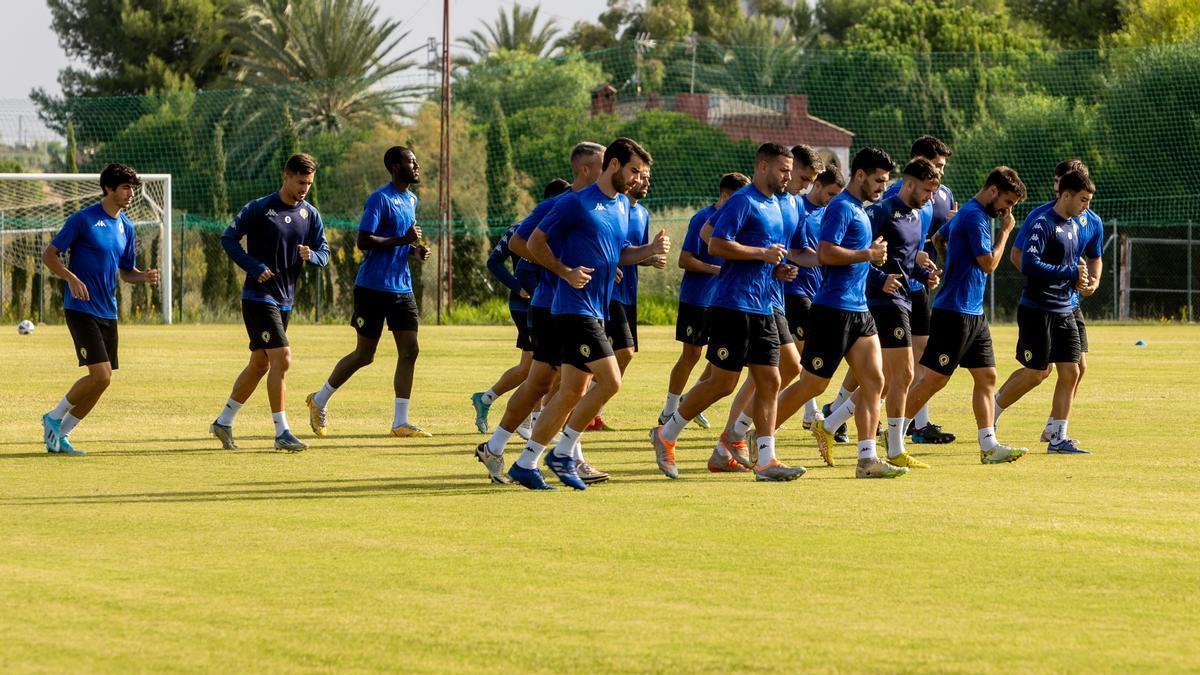 Entrenamiento del Hércules en el campo de la partida de Fontcalent.