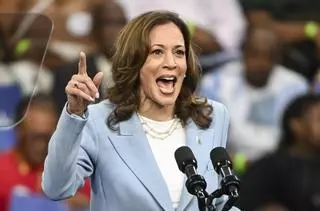 La campaña de Kamala Harris asegura que aún no ha escogido a su candidato a vicepresidente