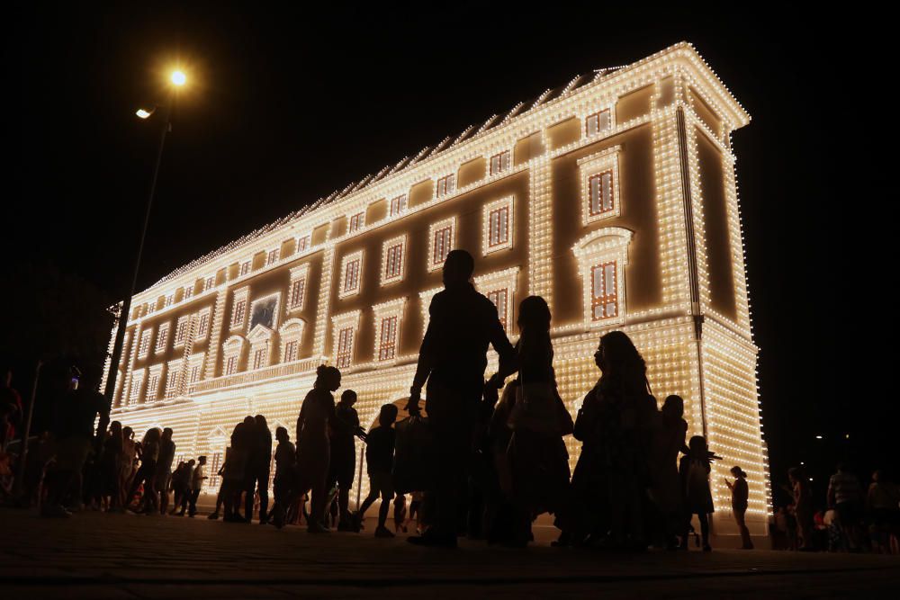 Encendido del alumbrado del Real de la Feria 2017