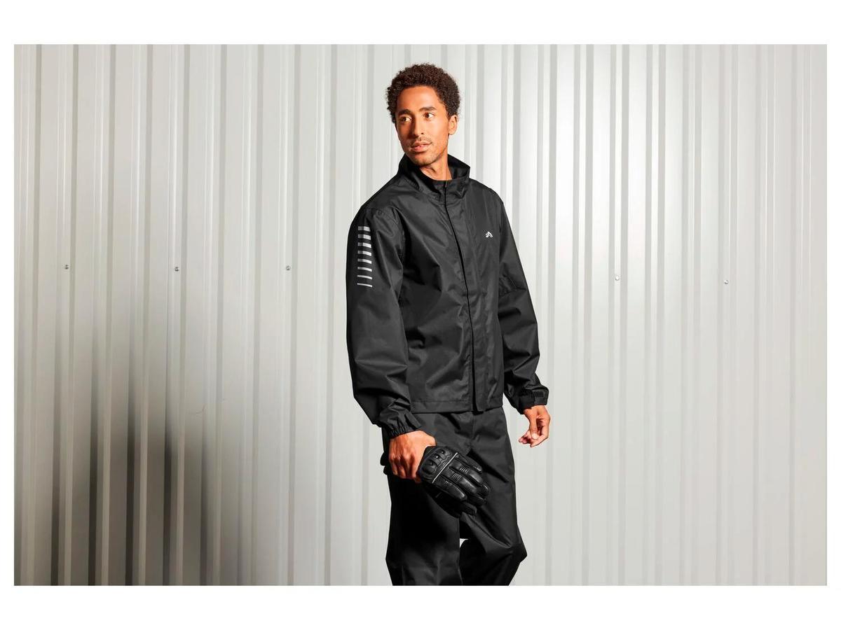 Chaqueta impermeable.