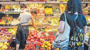 Los alimentos vendidos en España en 2022 tenían residuos de 106 plaguicidas.