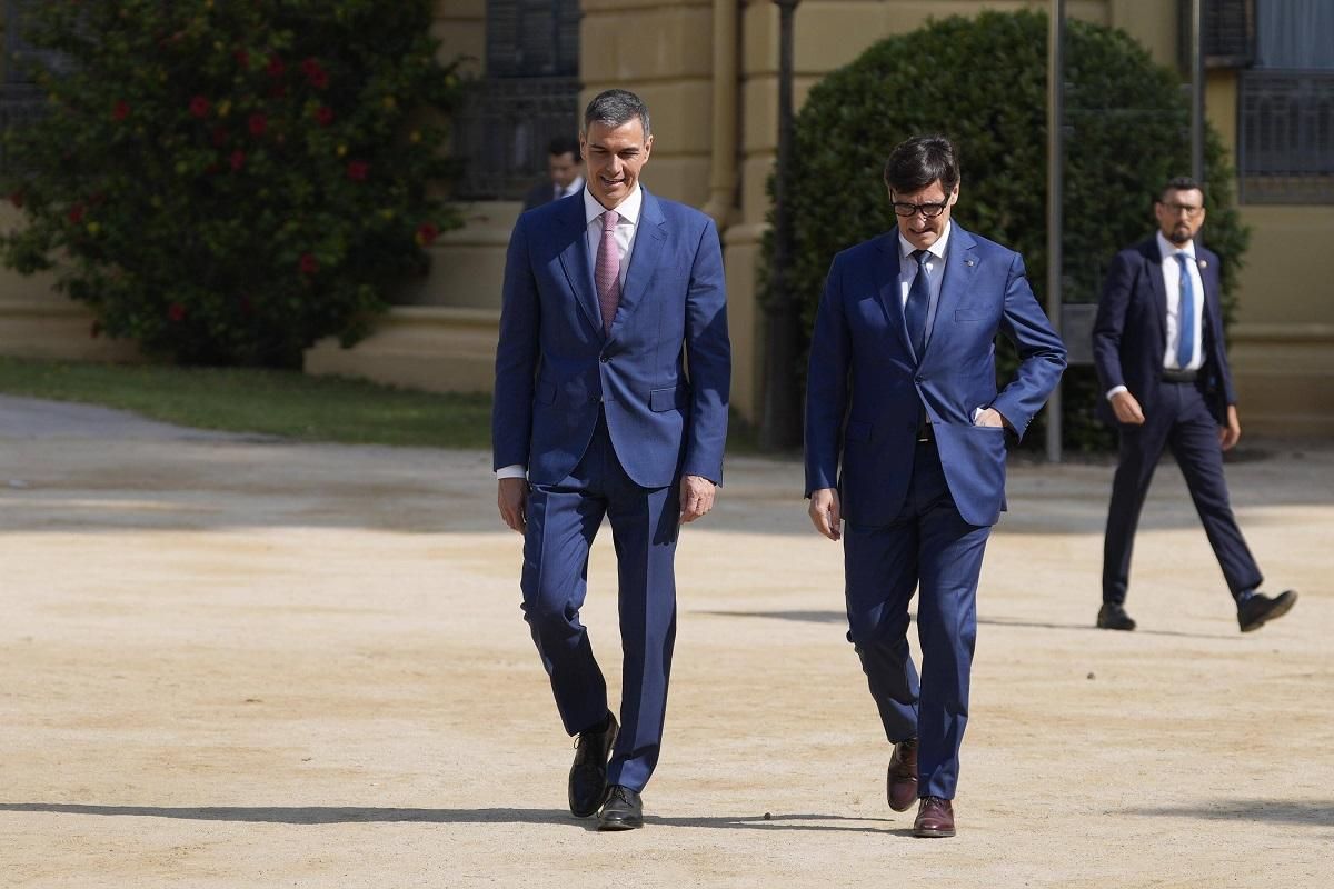 El president de la Generalitat y líder del PSC, Salvador Illa, junto al presidente Pedro Sánchez el pasado 6 de junio en Barcelona