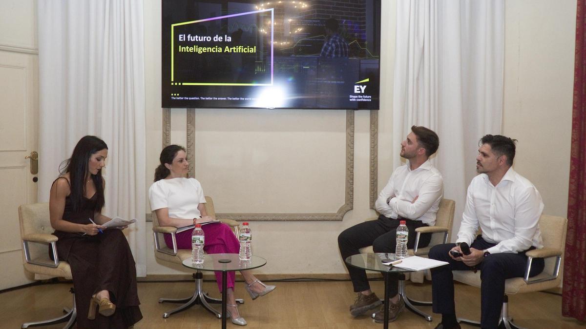 Economistas de Castellón abordan el impacto de la inteligencia artificial en su profesión