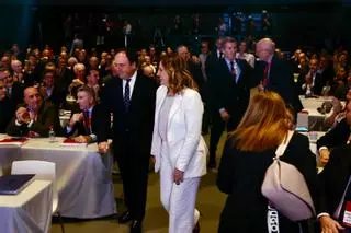 Feijóo, Llorca y Catalá asisten a la asamblea de AVE