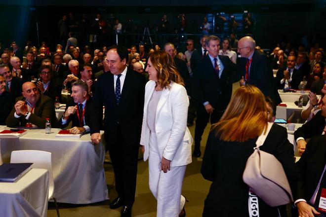 Feijóo, Llorca y Catalá asisten a la asamblea de AVE