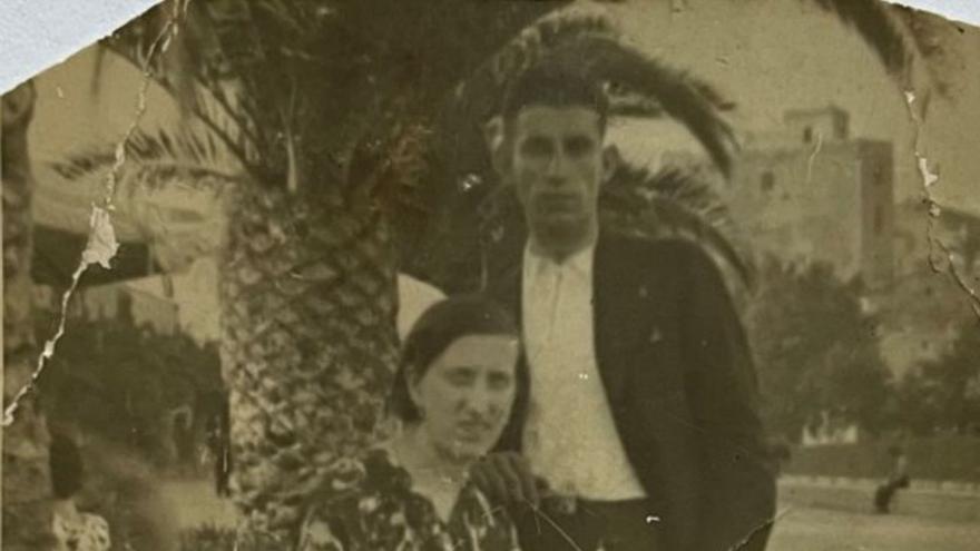 Isidre Bisbal y Joana Romualdo, en Tarragona en 1936.